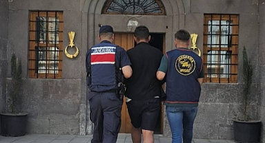 Kasten öldürme suçundan aranıyordu, Gömeç’te yakalandı