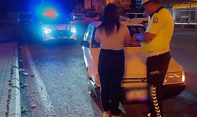 Drift atan kadın sürücü yakalandı