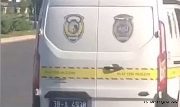 Fabrikada makinaya sıkışan işçi hayatını kaybetti