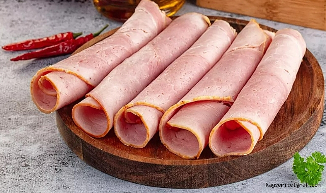 İsmini değiştirip devam eden firma yine domuz eti satmış