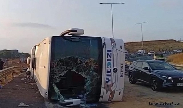 İstanbul'da otobüs devrildi; 3 ölü