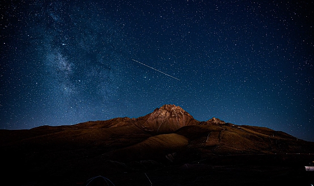 Perseid Meteor Yağmuru için 20 bin kişi Erciyes'te buluştu