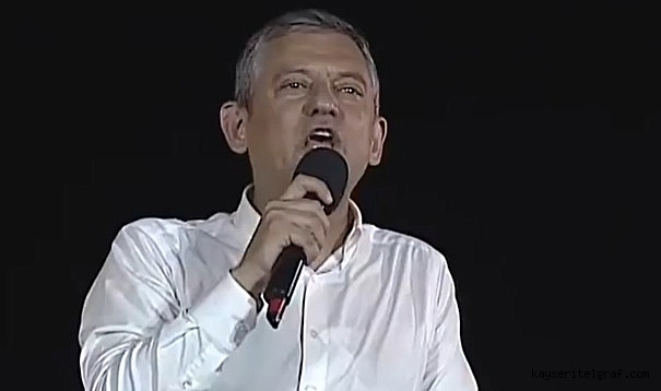 CHP Genel Başkanı Özel mitingde Kayseri'den gelen destekçiyi anlattı