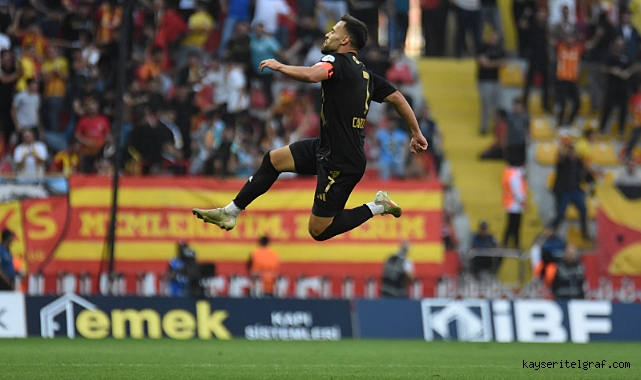 Kayserispor bir bir gidiyor