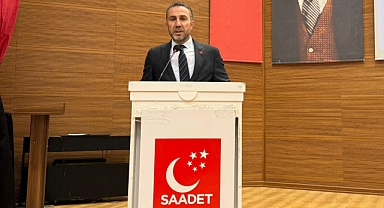 Başkan Altun’dan Davutoğlu’na: “Siyaset, hatıralar albümü değildir”