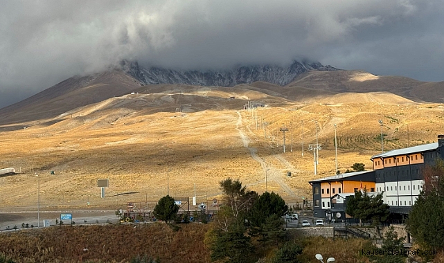 Erciyes'e ilk kar düştü