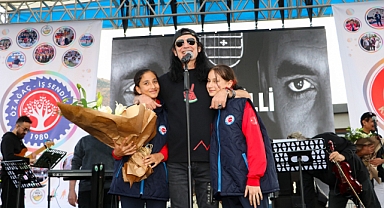 ERVA Spor Okulları Gençlik Şöleni’nde Murat Kekilli sahne aldı