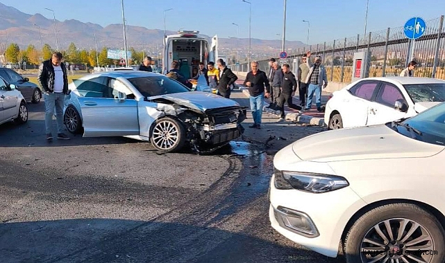 Esenyurt'ta kaza, 3 yaralı