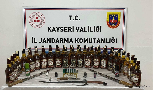 Kayseri'de sahte alkol satan iki zanlı yakalandı