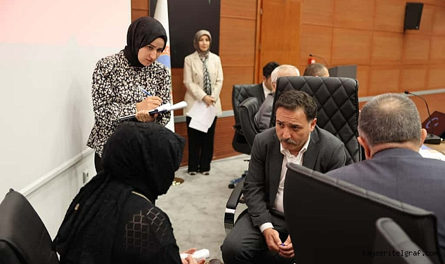 Vali Çiçek, halk gününde vatandaşlarla bir araya geldi