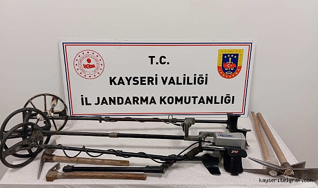 Yeşilhisar’da izinsiz kazı yapan 4 zanlı yakalandı