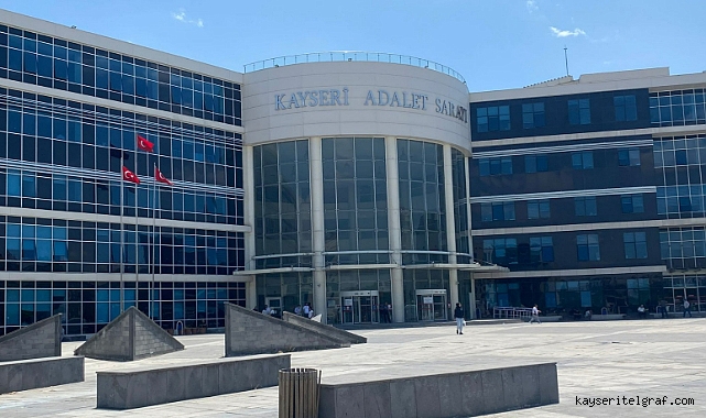 Annesine küfür edip, para istediği iddia edilen sanık hakim karşısına çıktı