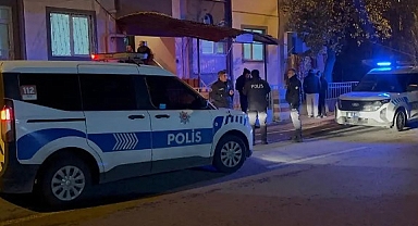 Dördüncü kattan düşen genç kız hastaneye kaldırıldı