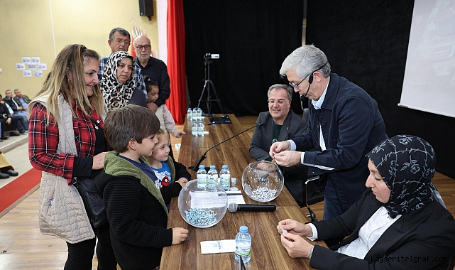 Hacılar'da TOKİ konut kuraları çekildi