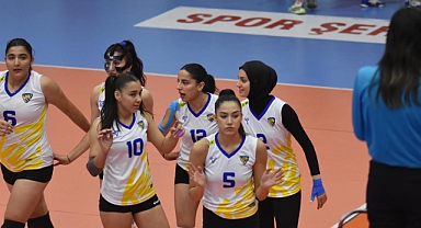 KVK Voleybol evinde mağlup oldu