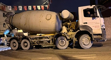 Beton mikserinin içine düşen sürücü öldü