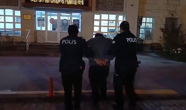 Boşanma aşamasında olduğu eşinin telefonunu zorla alan adam yakalandı