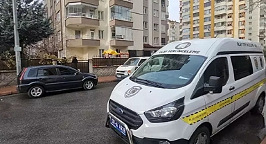 Boşanma aşamasındaki karısını görmeye giden adam görevlinin karısını öldürdü