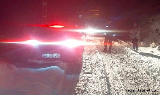 Hacılar’da mahsur kalan 2 kişi, ekiplerce kurtarıldı