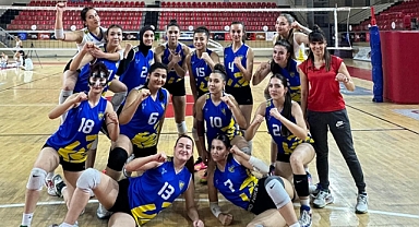 Kayseri'nin voleyboldaki temsilcileri Gaziantep takımlarını yendi