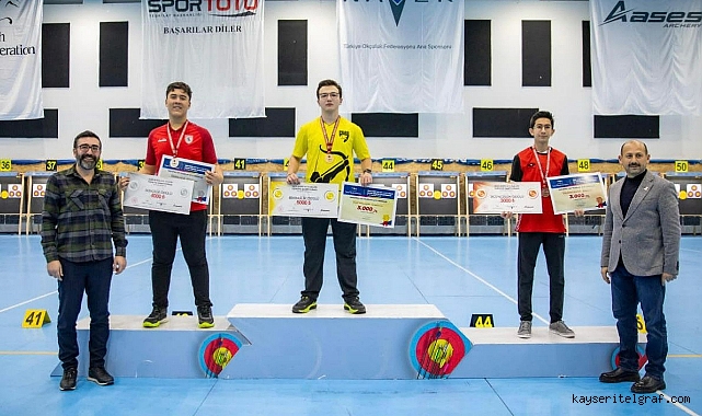 Kayserili genç okçu Türkiye Şampiyonasından altın madalyayla döndü