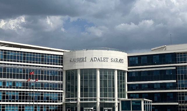 Uyuşturucu ticaretinden yargılanan 2 sanıktan birine hapis diğerine beraat