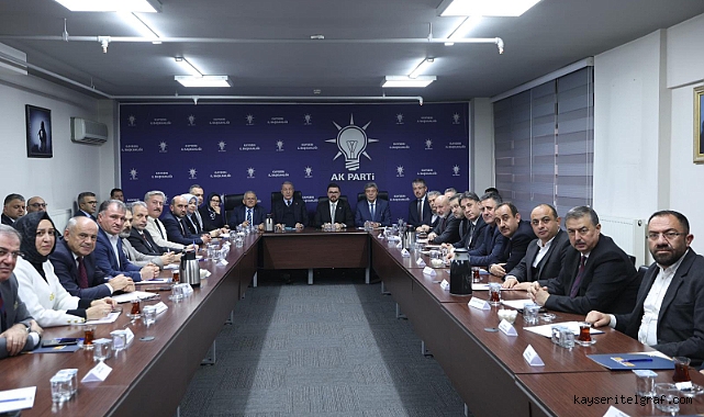 Ak Parti'de istişare toplantısı
