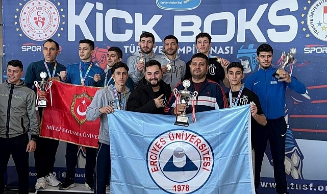 ERÜ Kick Boks takımı Türkiye Şampiyonu oldu