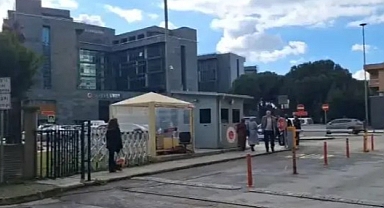 Savcı, kadın hakimi duruşmada vurdu