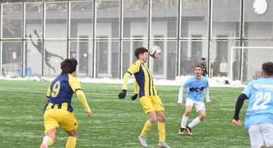 Talas Belediye Spor U19 takımı Kahramanmaraş İstiklalspor'u eli boş gönderdi