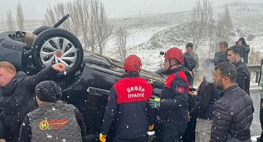 Ürgüp-Kayseri yolunda araç takla attı