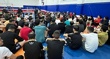 Ataş gençlere tecrübelerini anlattı