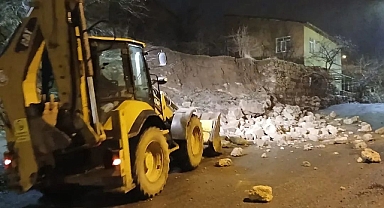 Bünyan’da yağış nedeniyle ufak çaplı heyelan meydana geldi