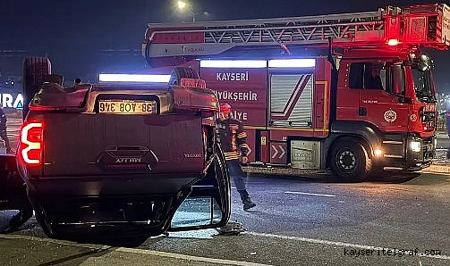 Ehliyetsiz sürücü kamyoneti devirdi