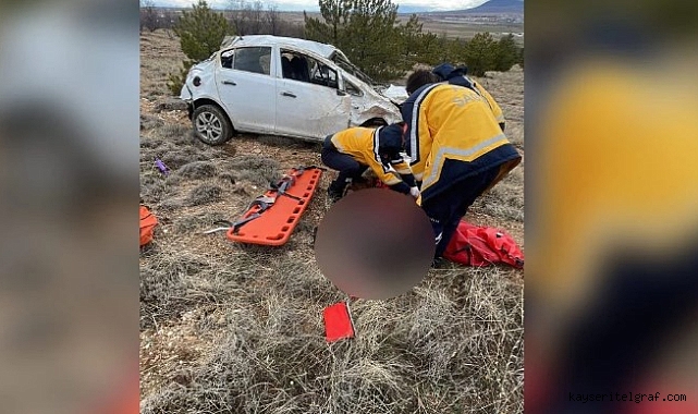 Eşini bıçaklayan zanlı kaçarken kaza yaparak hayatını kaybetti