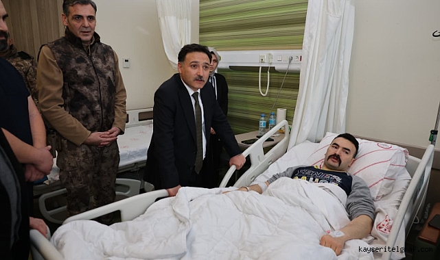 İçişleri Bakanı Çiftçi yaralanan özel harekatçıyla görüştü