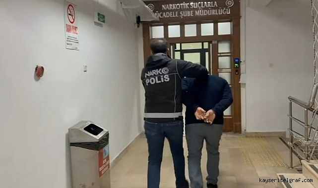 Uyuşturucu ticareti zanlısı 3 kişi yakalandı