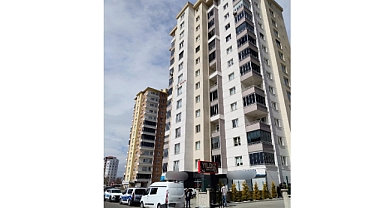 3'üncü kattan düşen yaşlı adam hayatını kaybetti