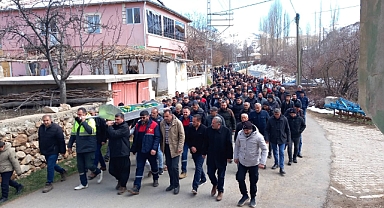 Develi'deki göçükte hayatını kaybeden işçi toprağa verildi