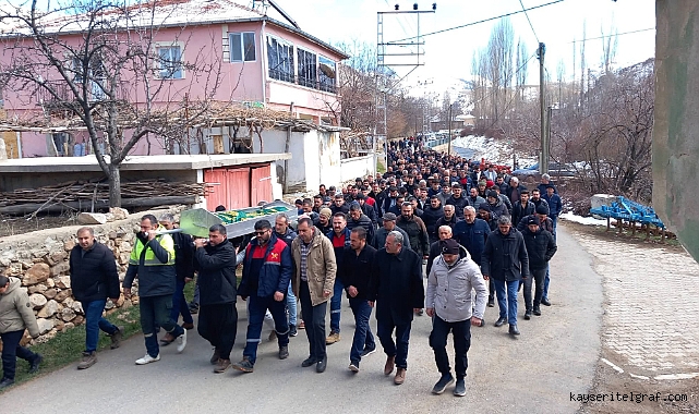 Develi'deki göçükte hayatını kaybeden işçi toprağa verildi