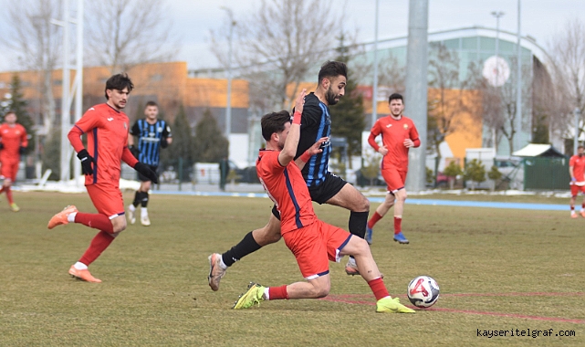 Erciyes38 FK galibiyete uzandı