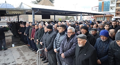 Soluk borusuna yiyecek kaçan Bilici, son yolculuğuna uğurlandı 