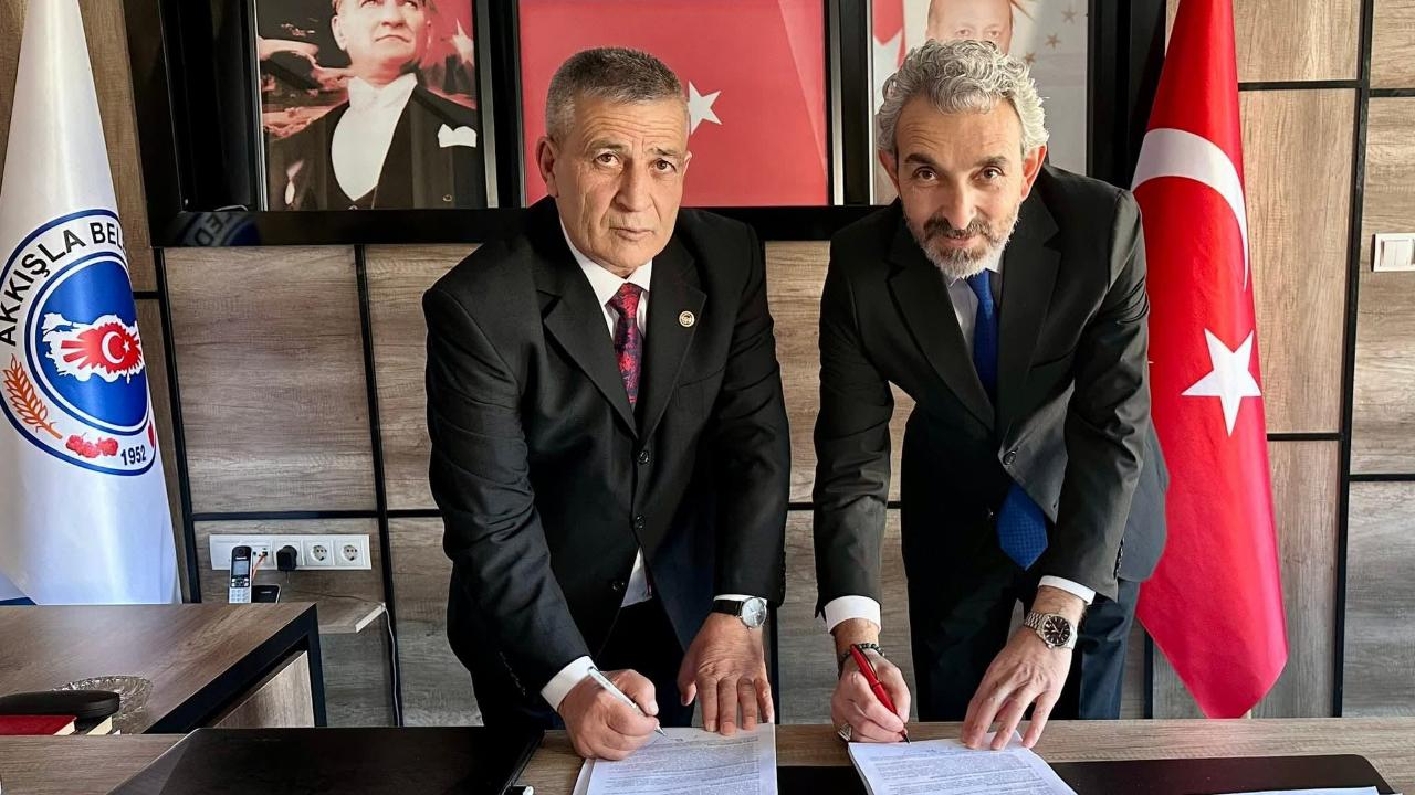 Akkışla Belediyesi’nde toplu iş sözleşmesi imzalandı