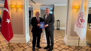 Başkan Büyükkılıç, Bakan Bak'ı ziyaret etti