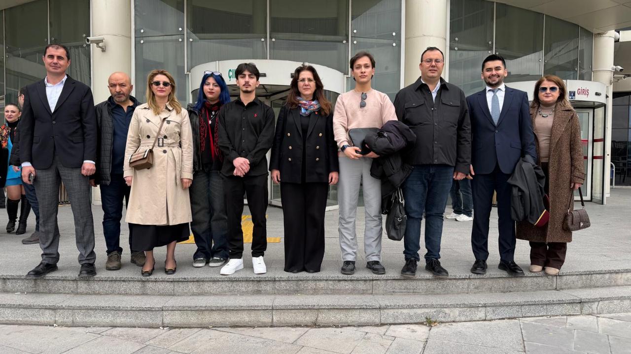 CHP İl Başkanı Özer, gözaltına alınanların mahkemesine katıldı