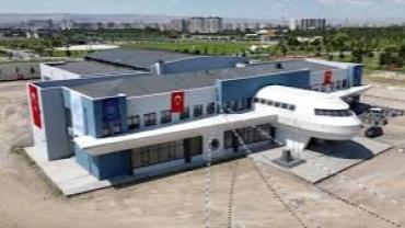 Havacılık ve Uzay Teknolojileri Meslek Lisesi’nde TUSAŞ mühendisleri eğitim veriyor