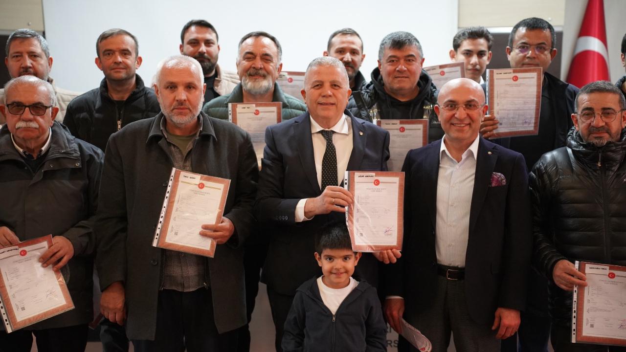 Hububat ve Çekirdek Merkezi’nin tapuları teslim edildi