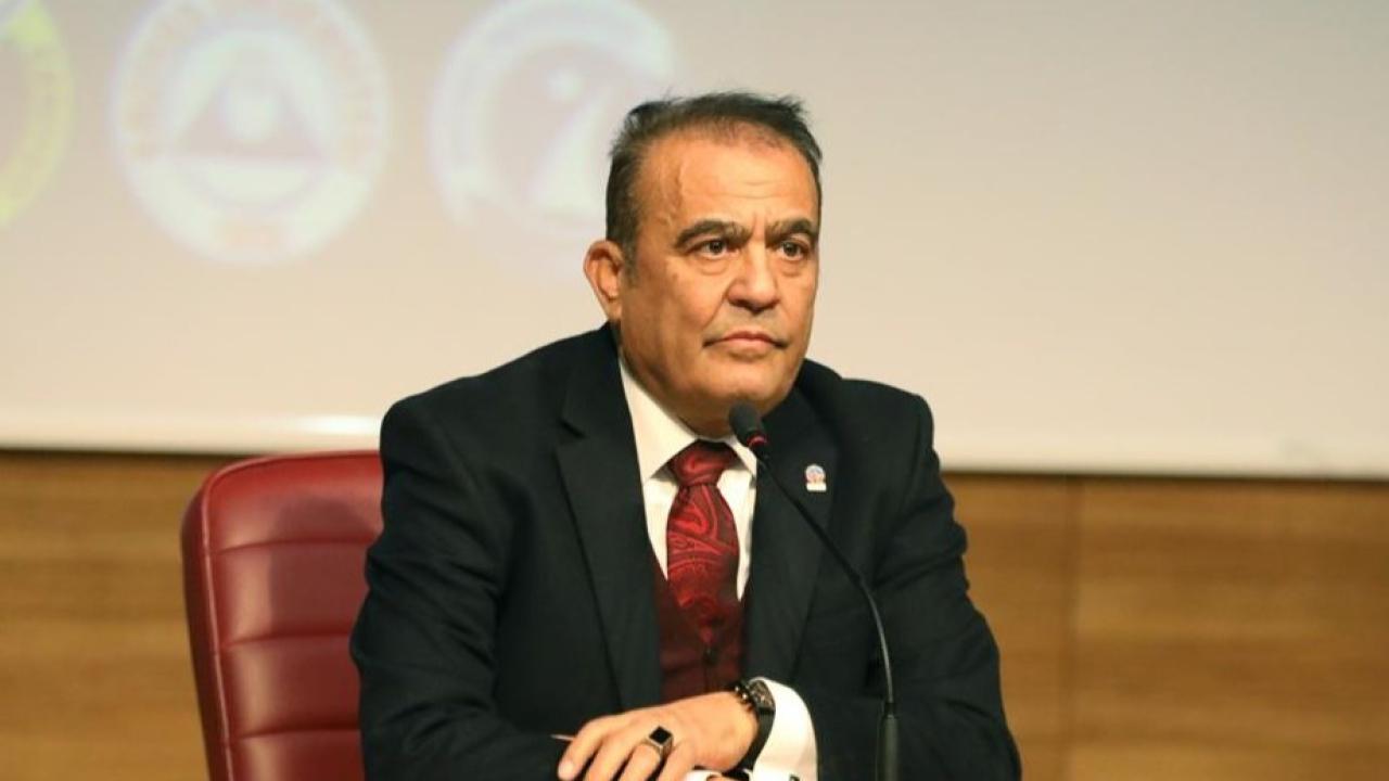 “MANŞETİN İÇİNDE BİR ÖMÜR: OKTAY ENSARİ”