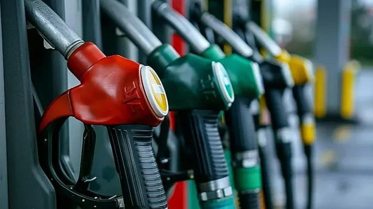 Motorine bu gece yine zam geliyor