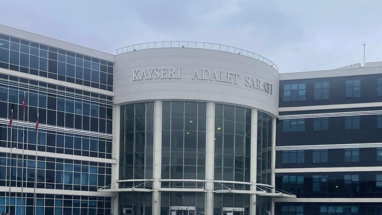 Uyuşturucu ticaretinden yargılanan sanıklara hapis